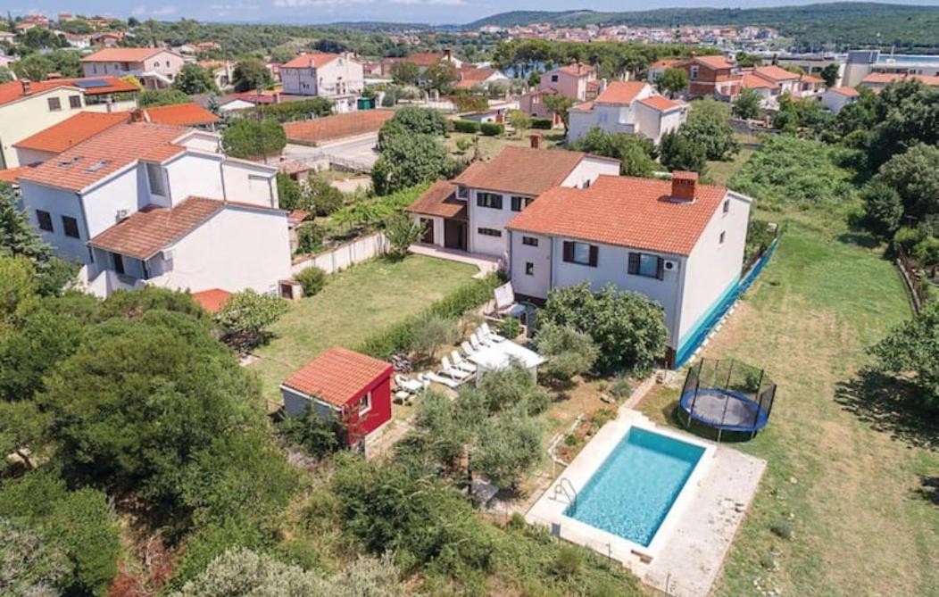 Domus Maria With Swimming Pool And Free Parking Villa Баньоле Екстериор снимка